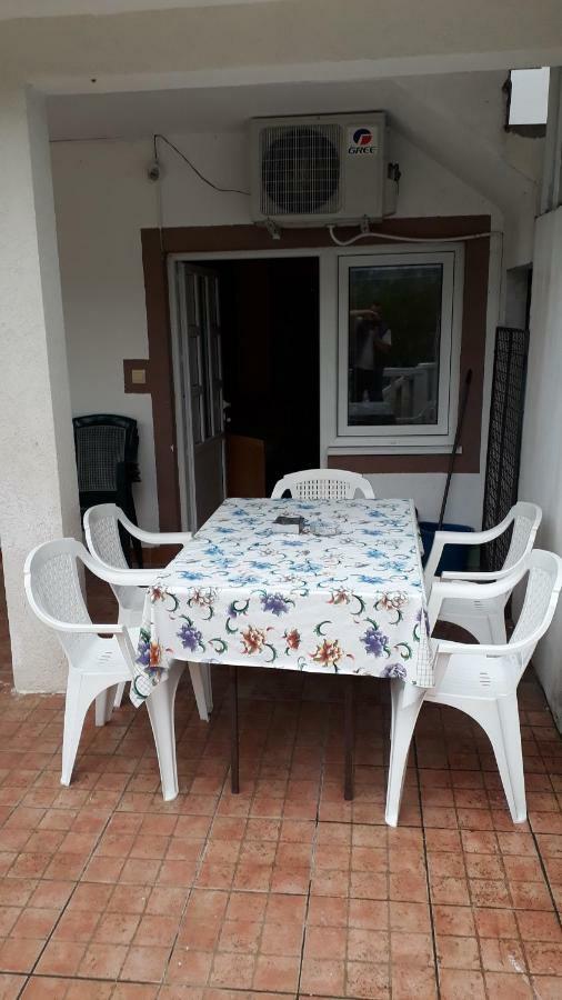 Vila Ruska Prčanj Exteriör bild