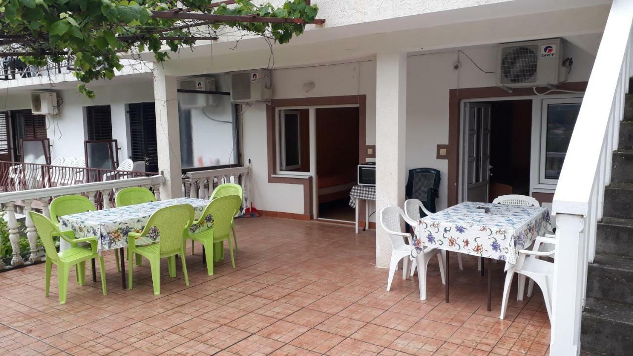 Vila Ruska Prčanj Exteriör bild