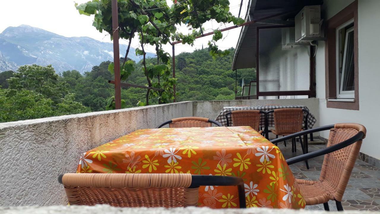 Vila Ruska Prčanj Exteriör bild
