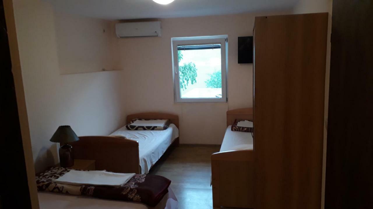 Vila Ruska Prčanj Exteriör bild